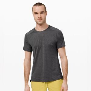 Lululemon Textured Training Short Sleeve in Heathered Black